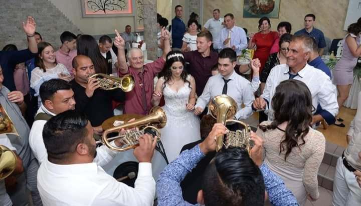 Elegantna muzika za proslave u Somboru